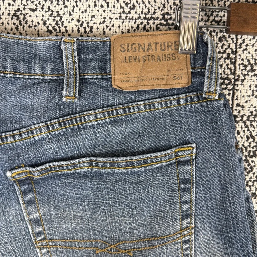 Levis Signature S61 Relaxed Fit Blue Jeans Mens 40 X 32‎ (FITS 40 X 30) Denim